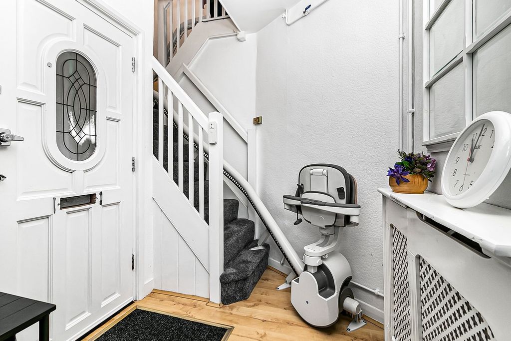 Additional image 9 of 1 bed flat for saleMons Avenue, Baldock SG7