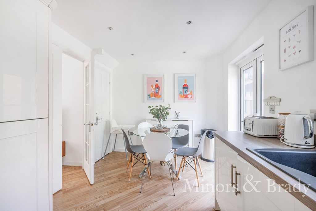 Property photo 3 of 15