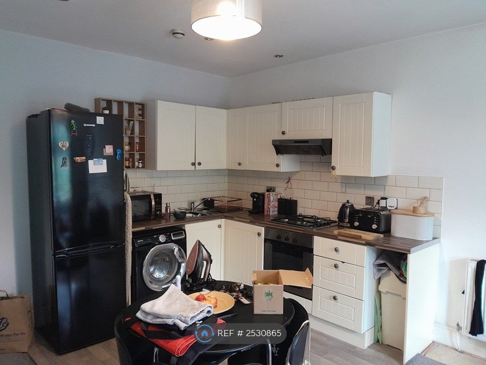 Property photo 3 of 15 Kitchen Area