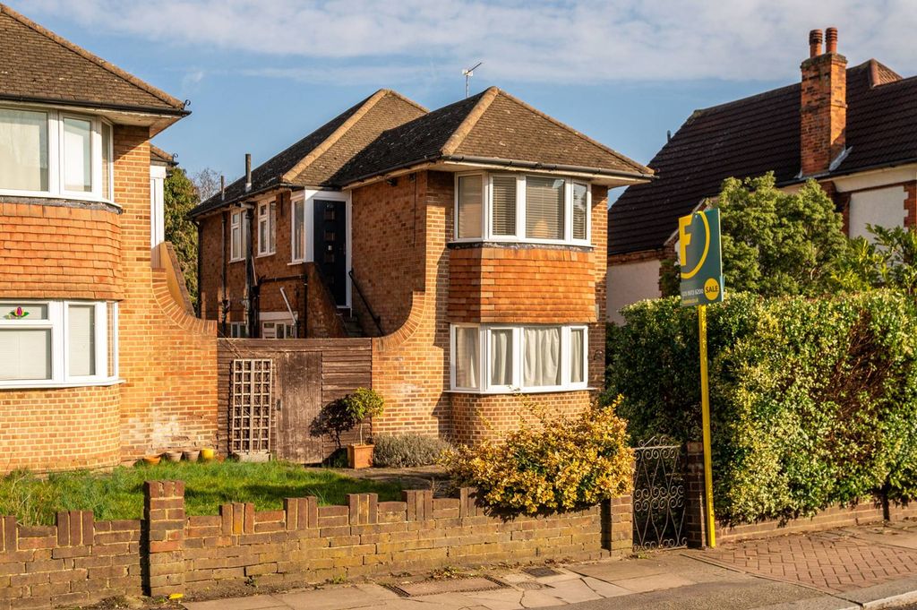 Property photo 2 of 11