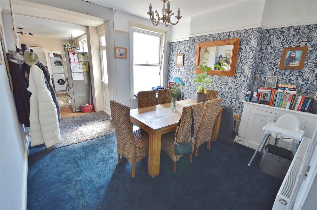 Property photo 3 of 15 Dining Room