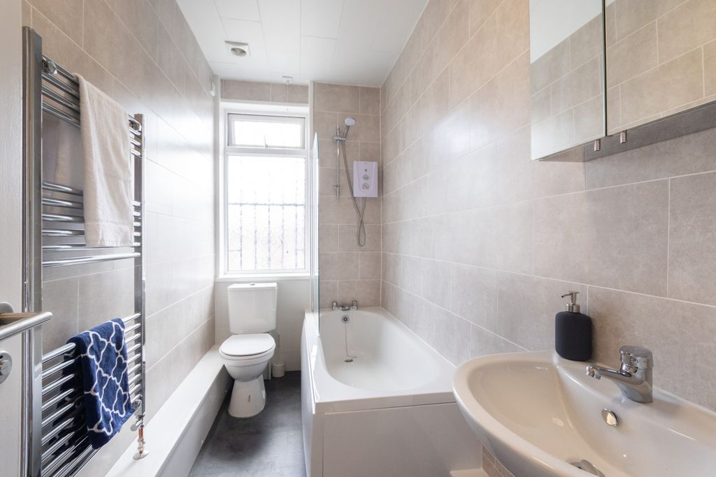 Property photo 3 of 12 Property Photo