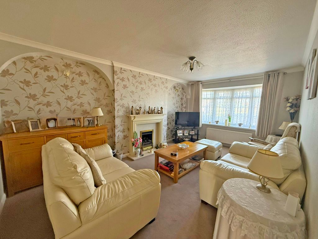 Property photo 2 of 11 Img_1543