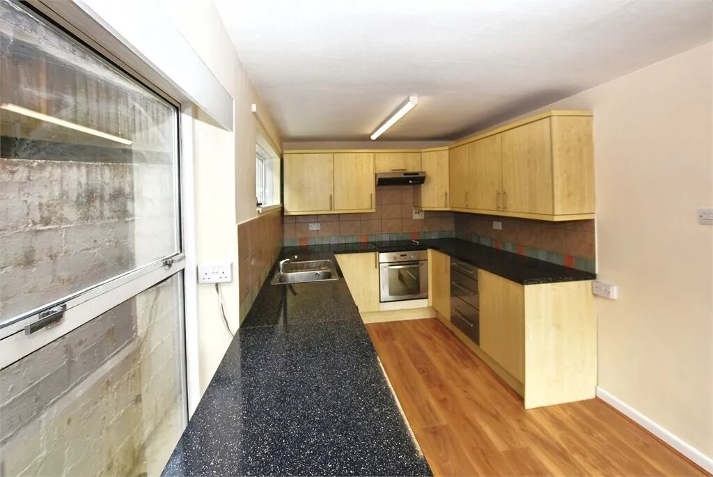 Property photo 3 of 11 Picture 3