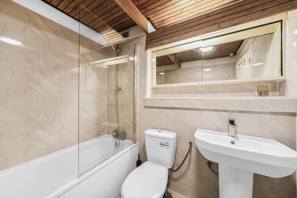 Property photo 2 of 13 Bathroom.Jpg