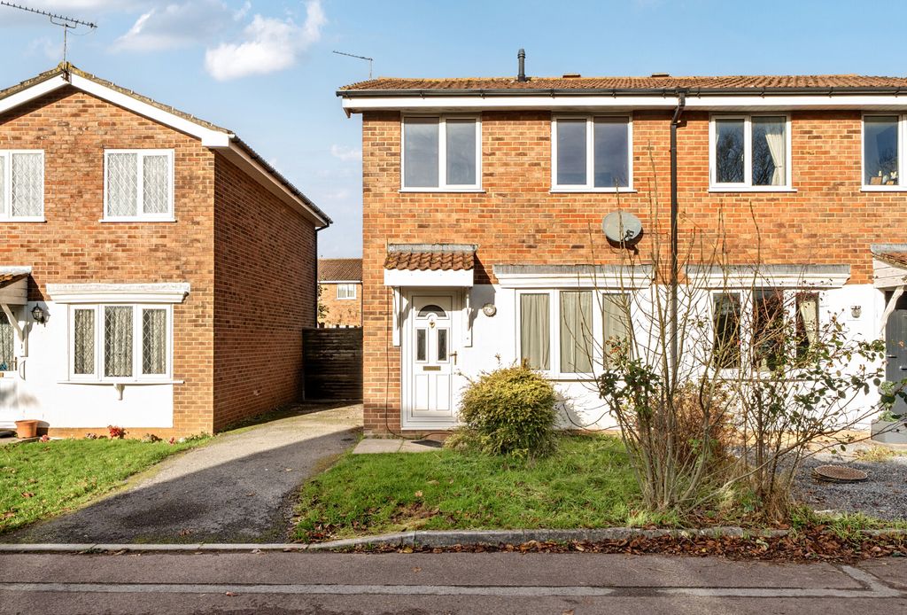 Property photo 1 of 12 1384928-2-6926Eab...