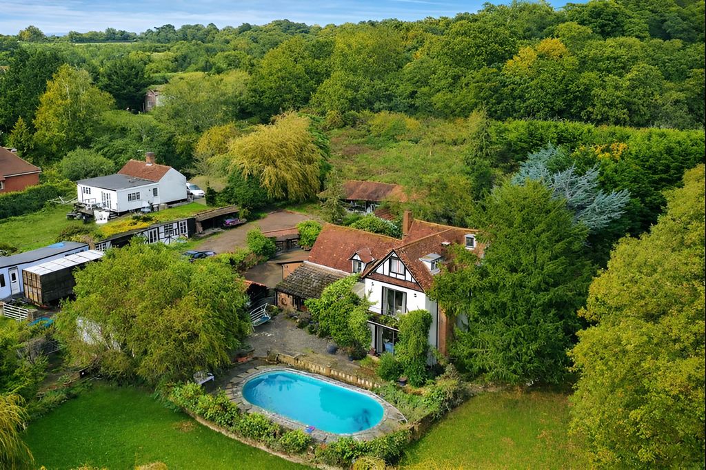 Property photo 3 of 3 Woodgreen Farm, Honeypot Lane, Waltham Abbey, En9 3Sg