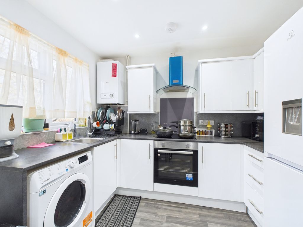 Property photo 2 of 6 Cam01909G0-Pr0447-Still002