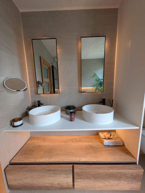 Property photo 3 of 26 Double Stone Sinks
