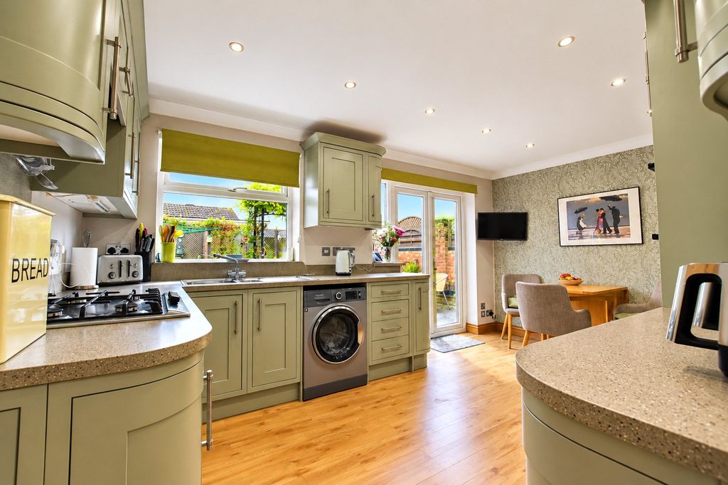 Property photo 3 of 18 Picture No. 06
