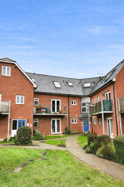 Property photo 1 of 11