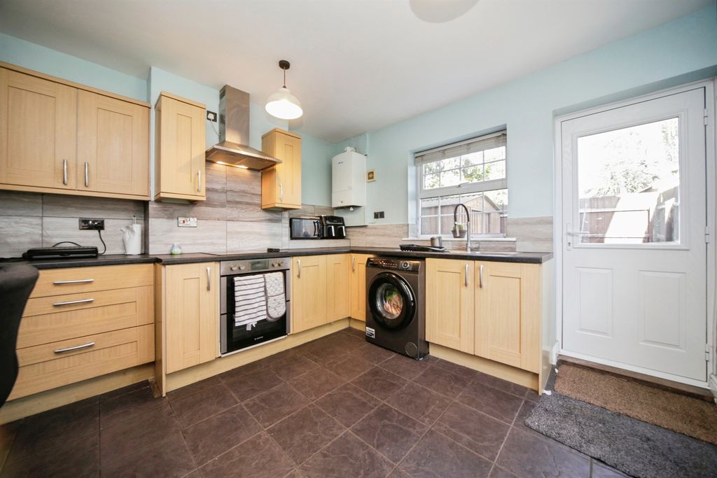 Property photo 2 of 14