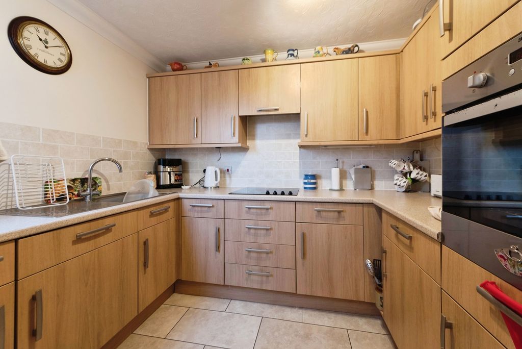 Property photo 3 of 10 Photo