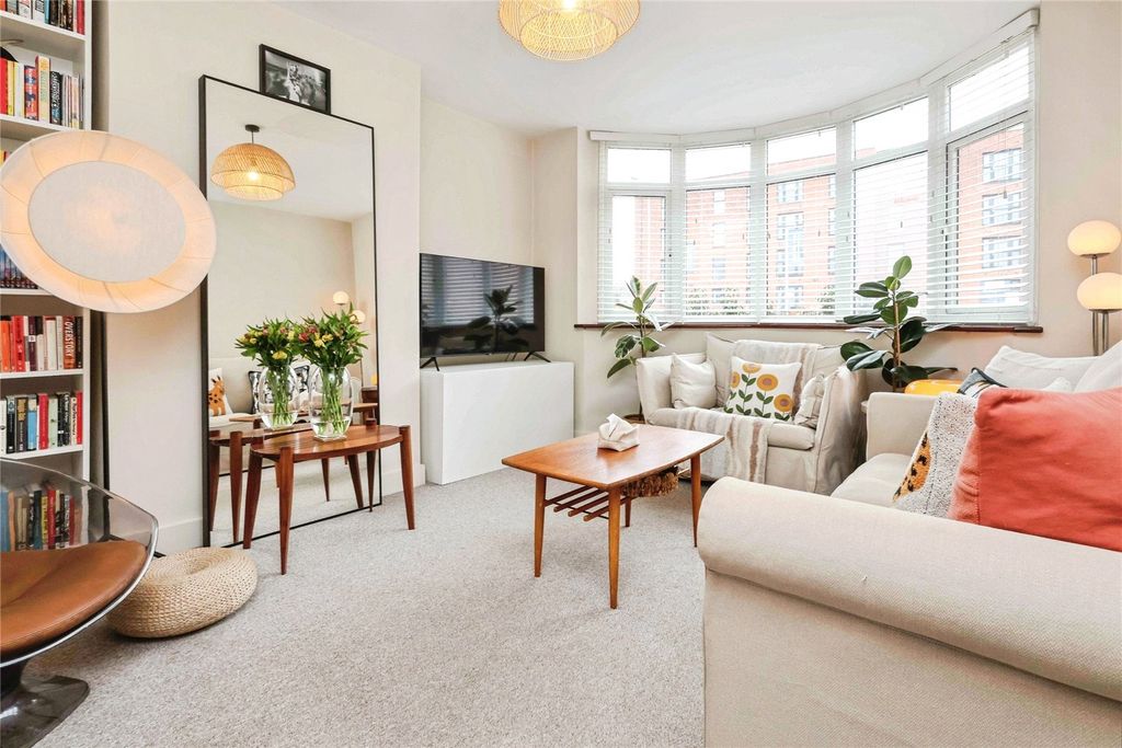 Property photo 2 of 26 Picture No. 09