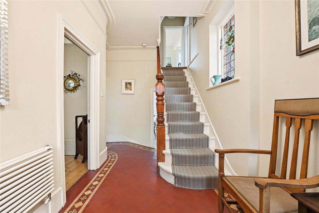 Property photo 2 of 27 Picture No. 01