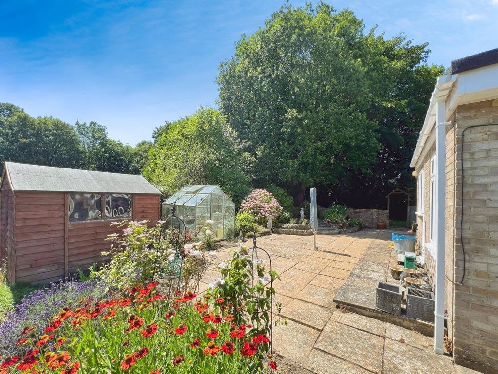 Property photo 3 of 11