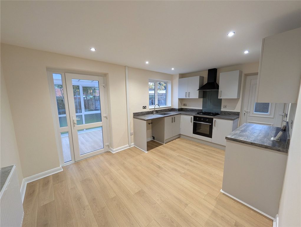 Property photo 2 of 15 Picture No. 13