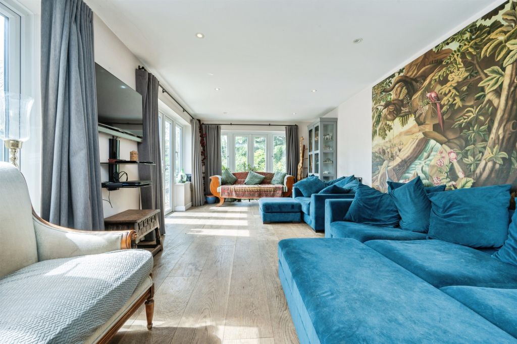 Property photo 2 of 44