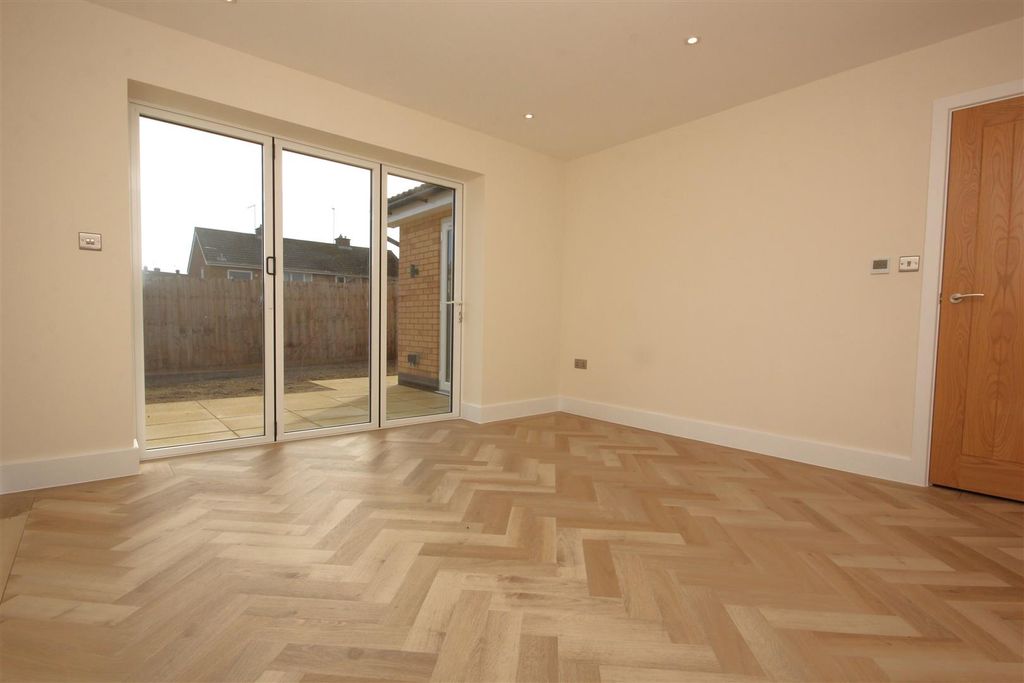 Property photo 3 of 18 Img_0136.Jpg