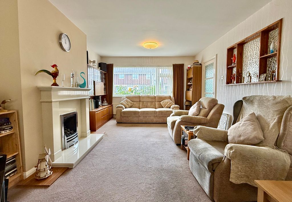 Property photo 2 of 17 Img_2685