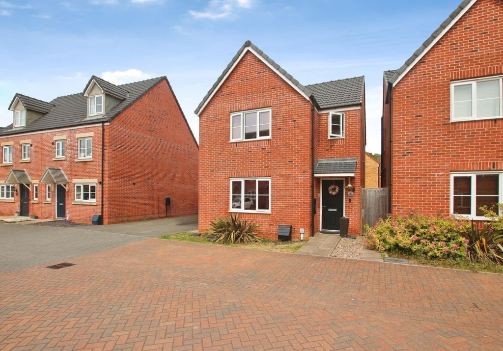 Property photo 1 of 23 5213021