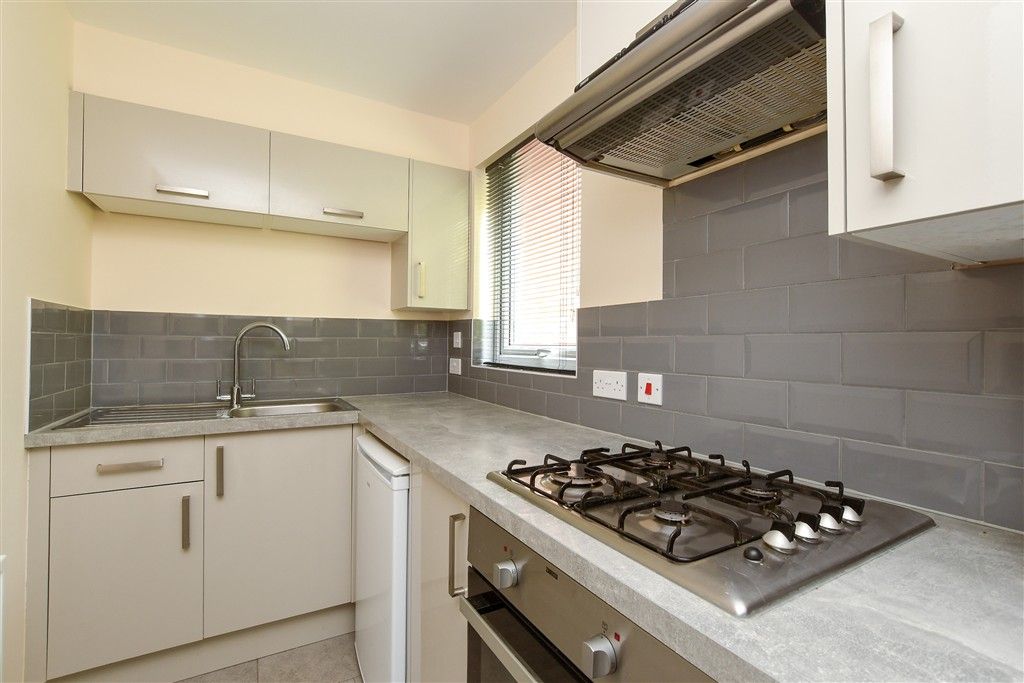 Property photo 1 of 11 Kitchen