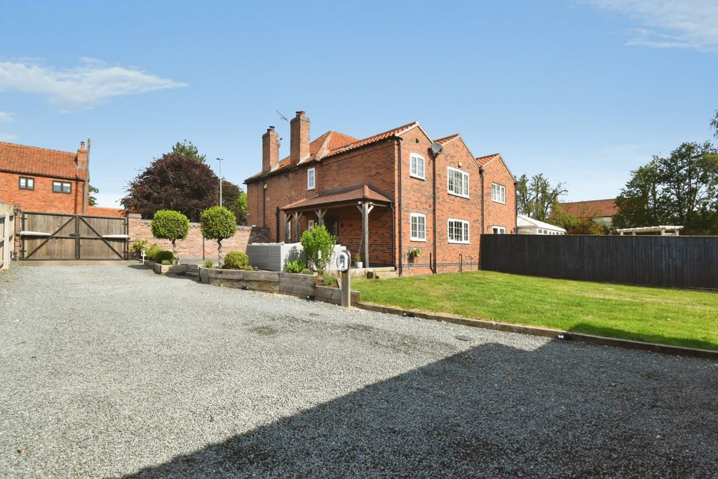 Property photo 1 of 17 Rear Elevation