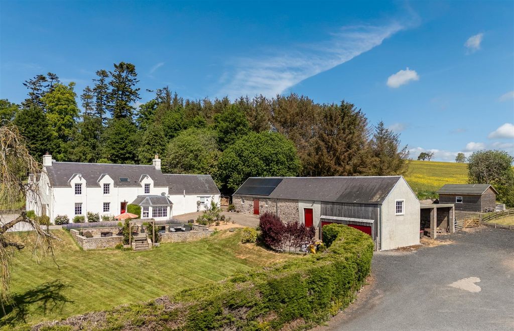 Property photo 1 of 39 Thickside_House_Externals-02.Jpg