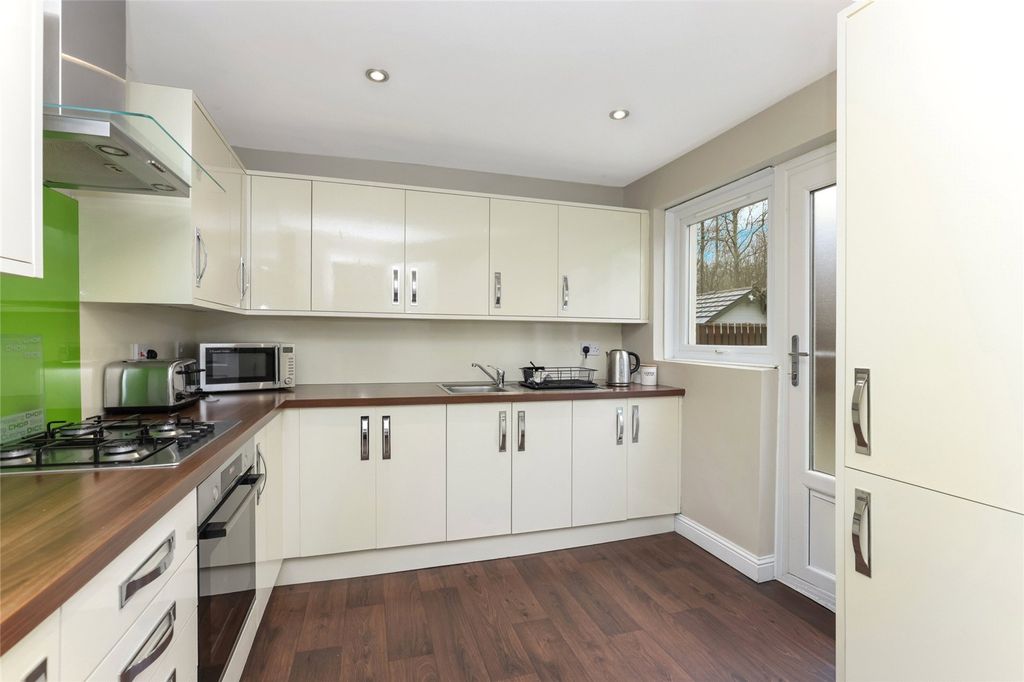 Property photo 3 of 22 Picture No. 10