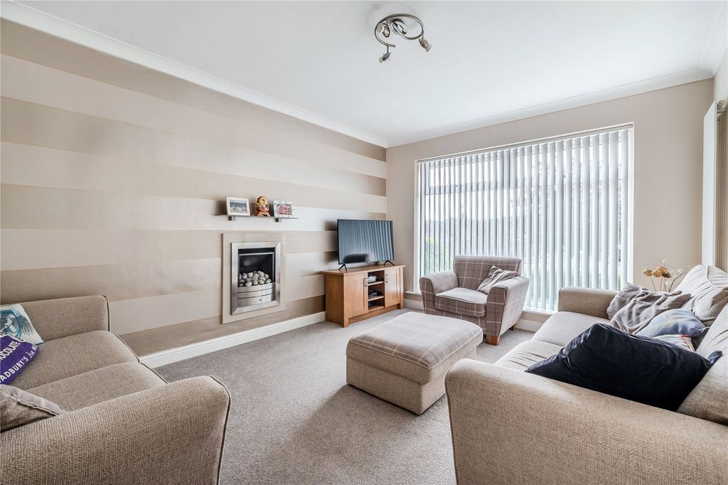 Property photo 2 of 21 Picture No. 06