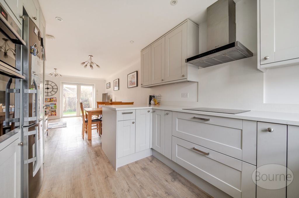 Property photo 3 of 19 470882Dd-Bbbe-499...