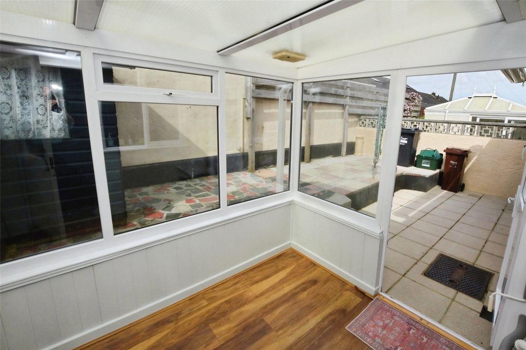 Property photo 3 of 11 3 - Picture No. 06