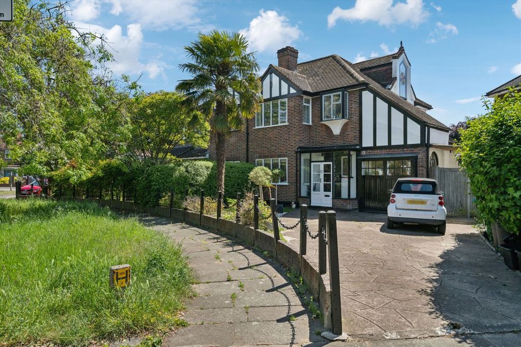 Property photo 1 of 6