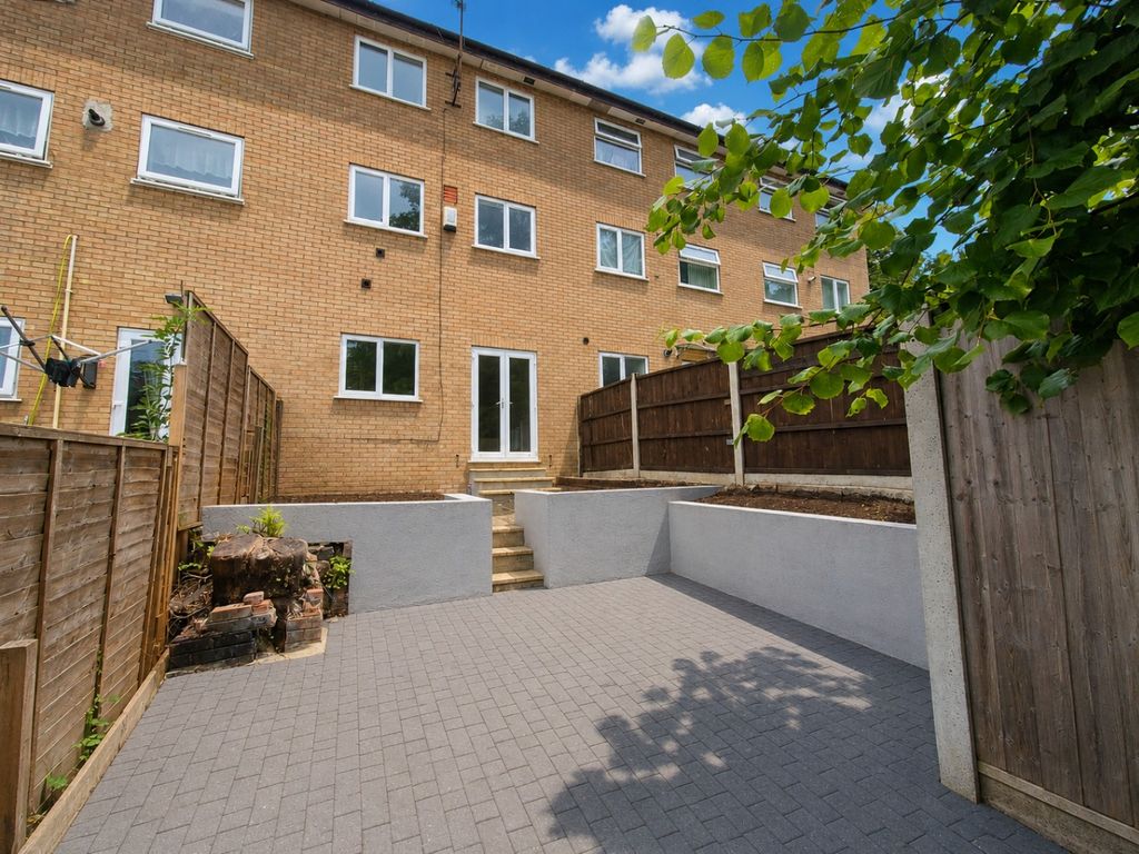 Property photo 2 of 14 5518921