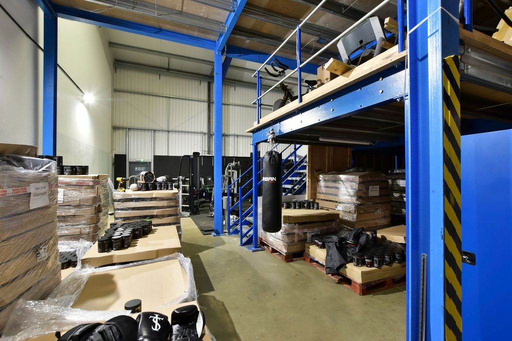 Property photo 3 of 12