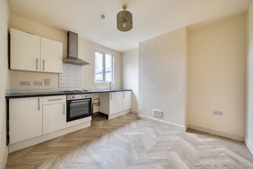 Property photo 2 of 13 Kitchen