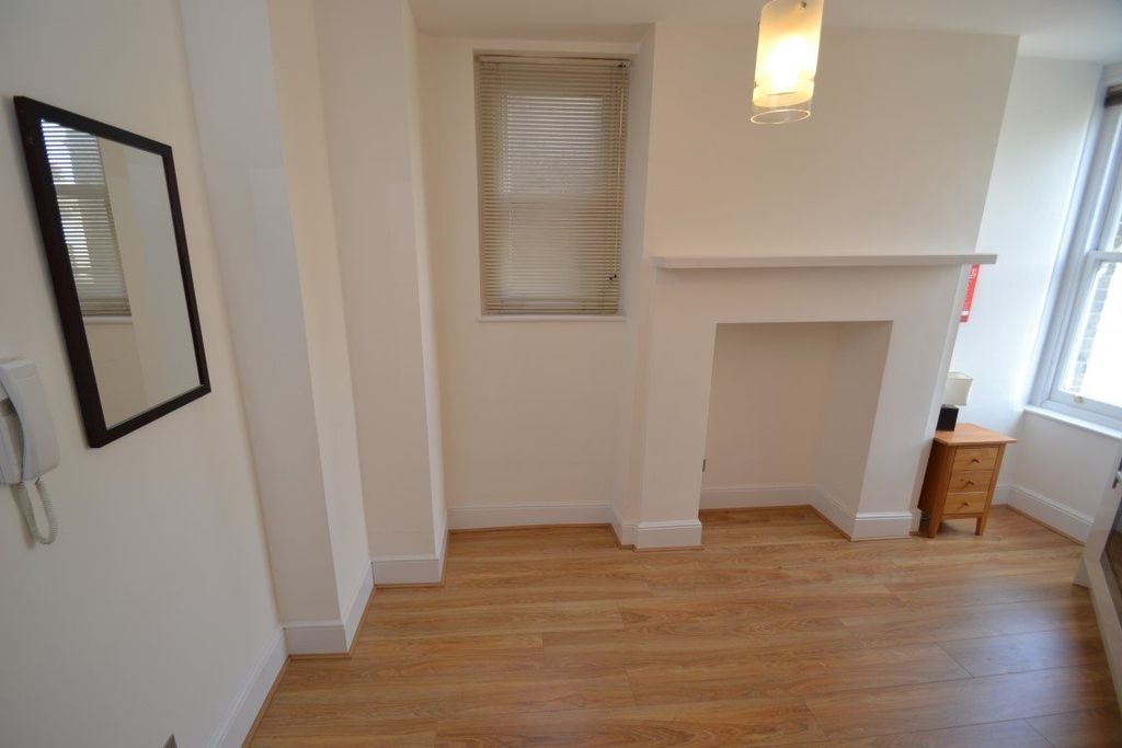 Property photo 3 of 4