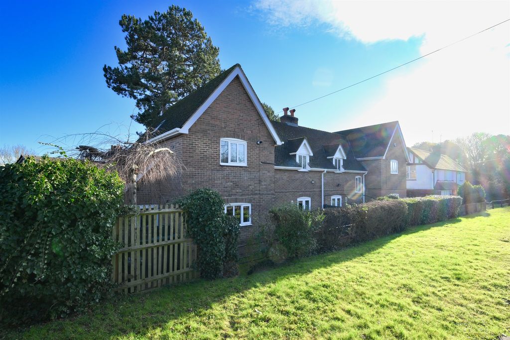 Property photo 3 of 18