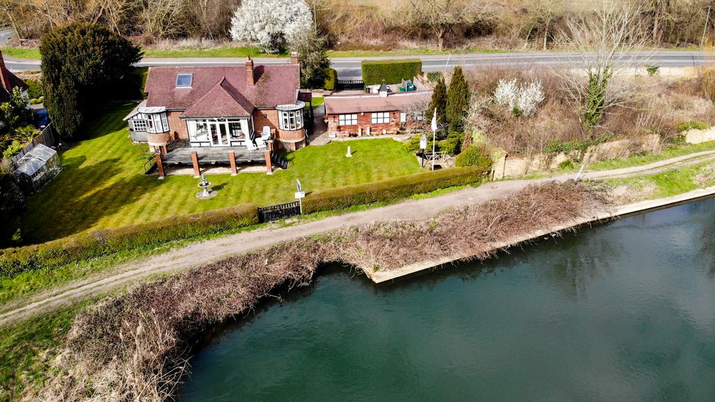 Property photo 1 of 21 Dji_0406