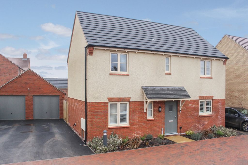 Property photo 1 of 16 Front House