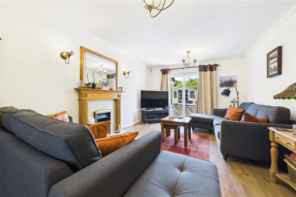 Property photo 2 of 18 Picture No. 37