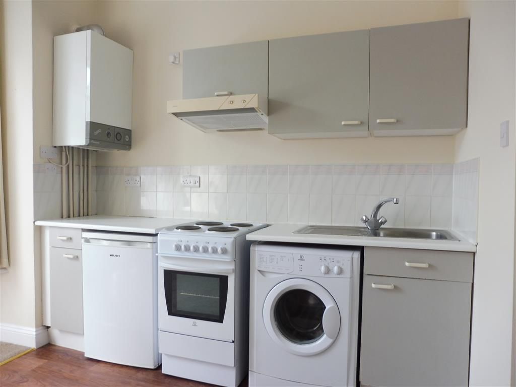 Property photo 2 of 7 Kitchen