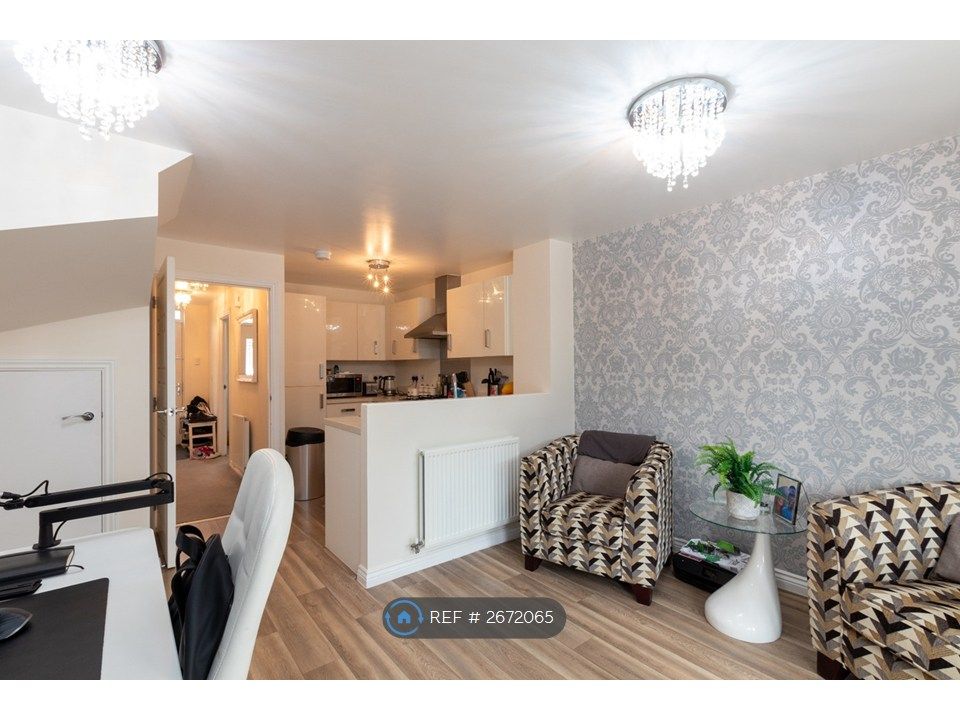 Property photo 3 of 25