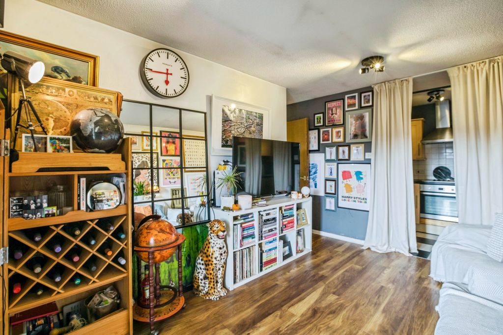 Property photo 1 of 13 Reception Room