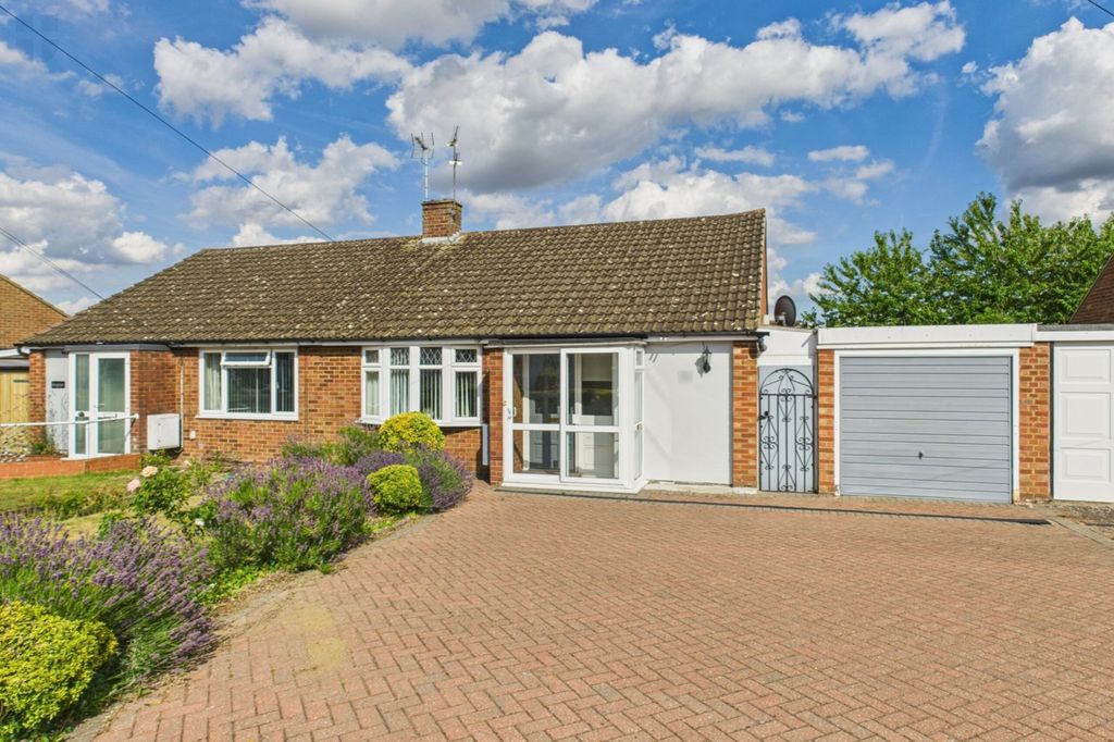 Property photo 1 of 13 Cam03852G0-Pr0348-Still010