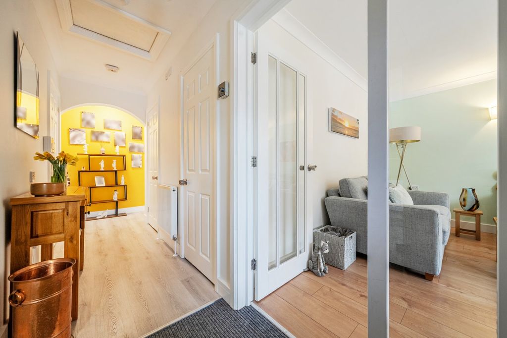 Property photo 3 of 14 Picture No. 10