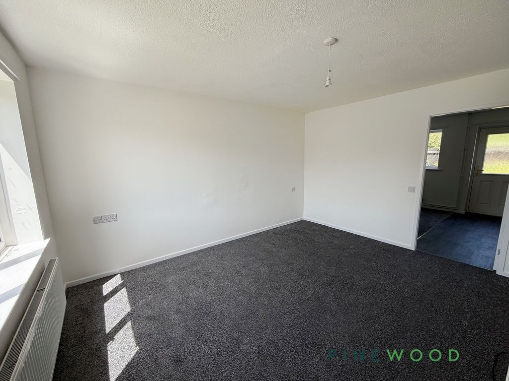 Property photo 2 of 10 Lounge