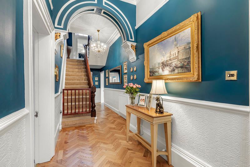 Property photo 3 of 39 Photo 18