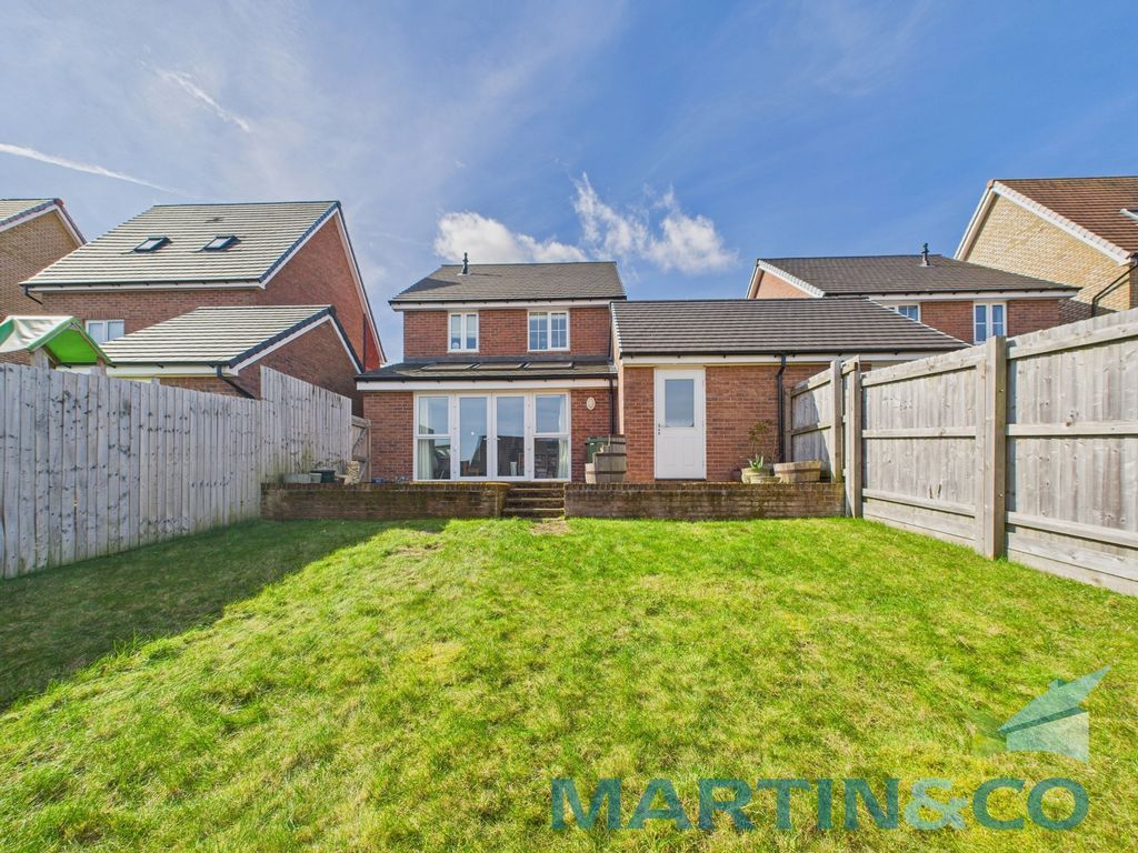 Property photo 3 of 26 Cam01870G0-Pr0162-Still012