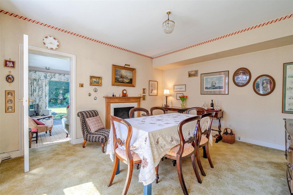 Additional image 7 of 4 bed detached house for saleHeatherdene Avenue, Crowthorne, Berkshire RG45